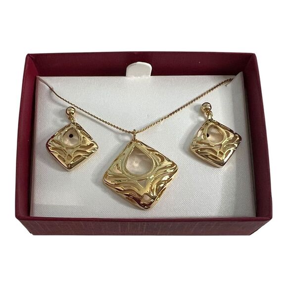 Vintage Gold Overlay Necklace + Earring Set 17 Inch Chain Design Square Dangle - Picture 1 of 9